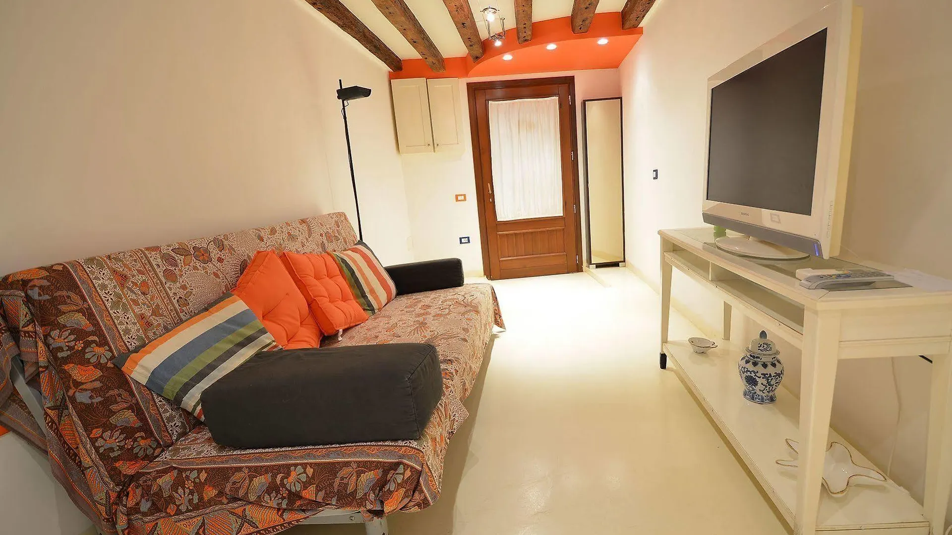 Barbera-Biennale Apartment Venice Italy